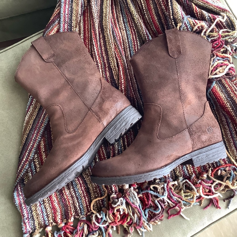 Basin Dark Brown Distressed Boots